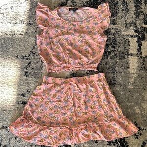 🛍️Floral Pink Crop Top and Skirt Set
